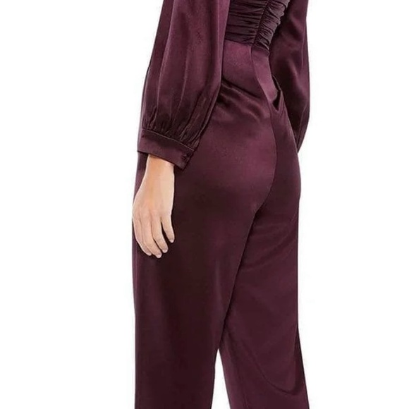 Mac Duggal/IEENA #A2647 NWT Plum Purple Jumpsuit LS Plunging V-Neck - Picture 3 of 13